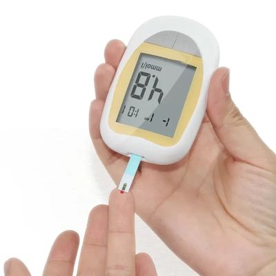 Glukometer Pengukur Gula Darah Medis Dengan 50 Strip Tes IVD Diabetes